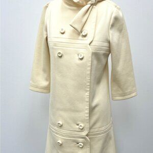 Beautiful Vintage 60s Women's Cream Coat